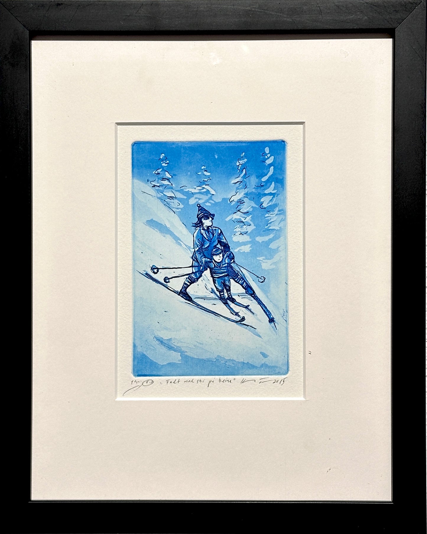 Født med ski på beina med sort ramme og refleksfritt glass